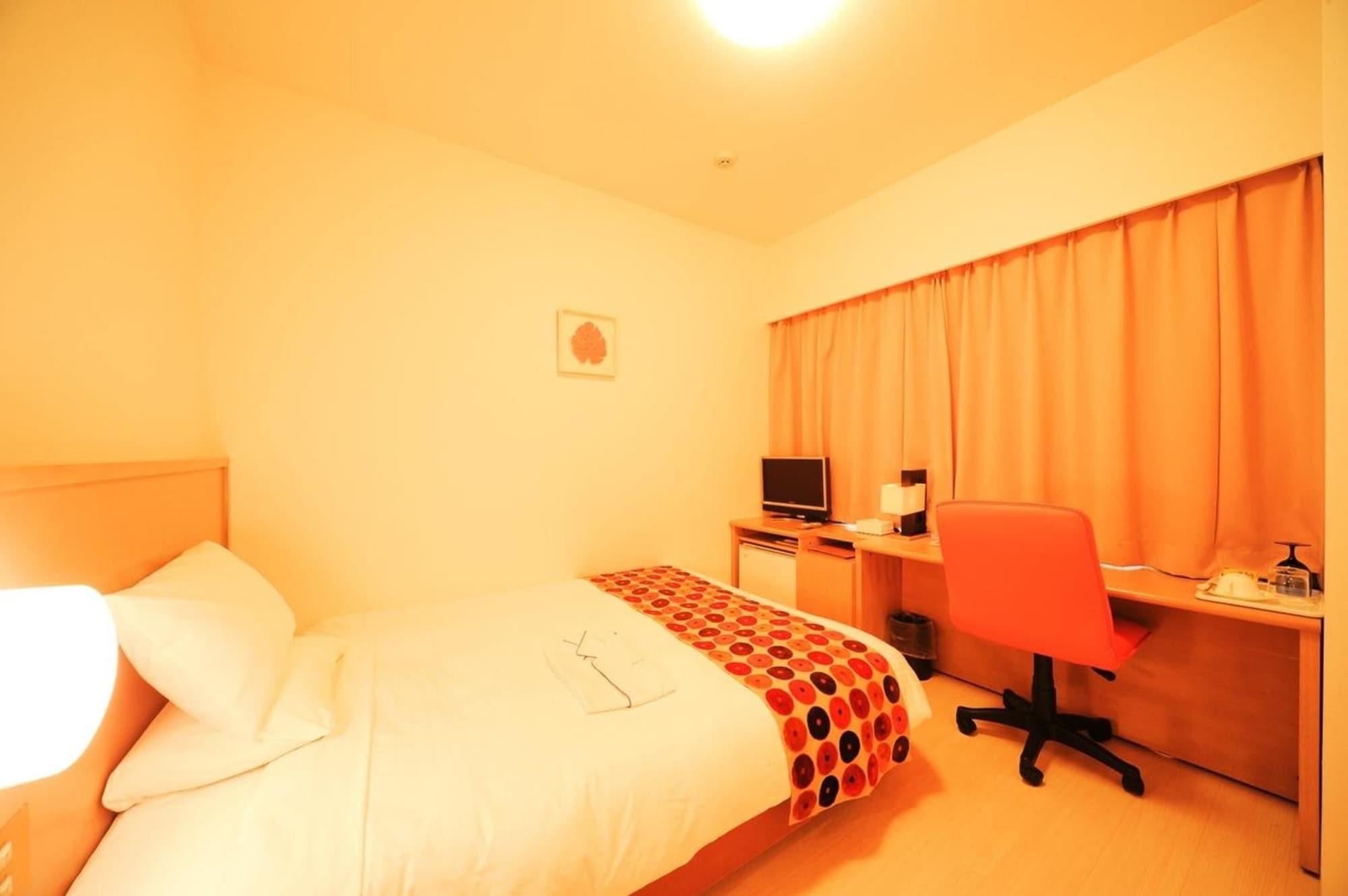 Smile Hotel Okinawa Naha Exterior foto
