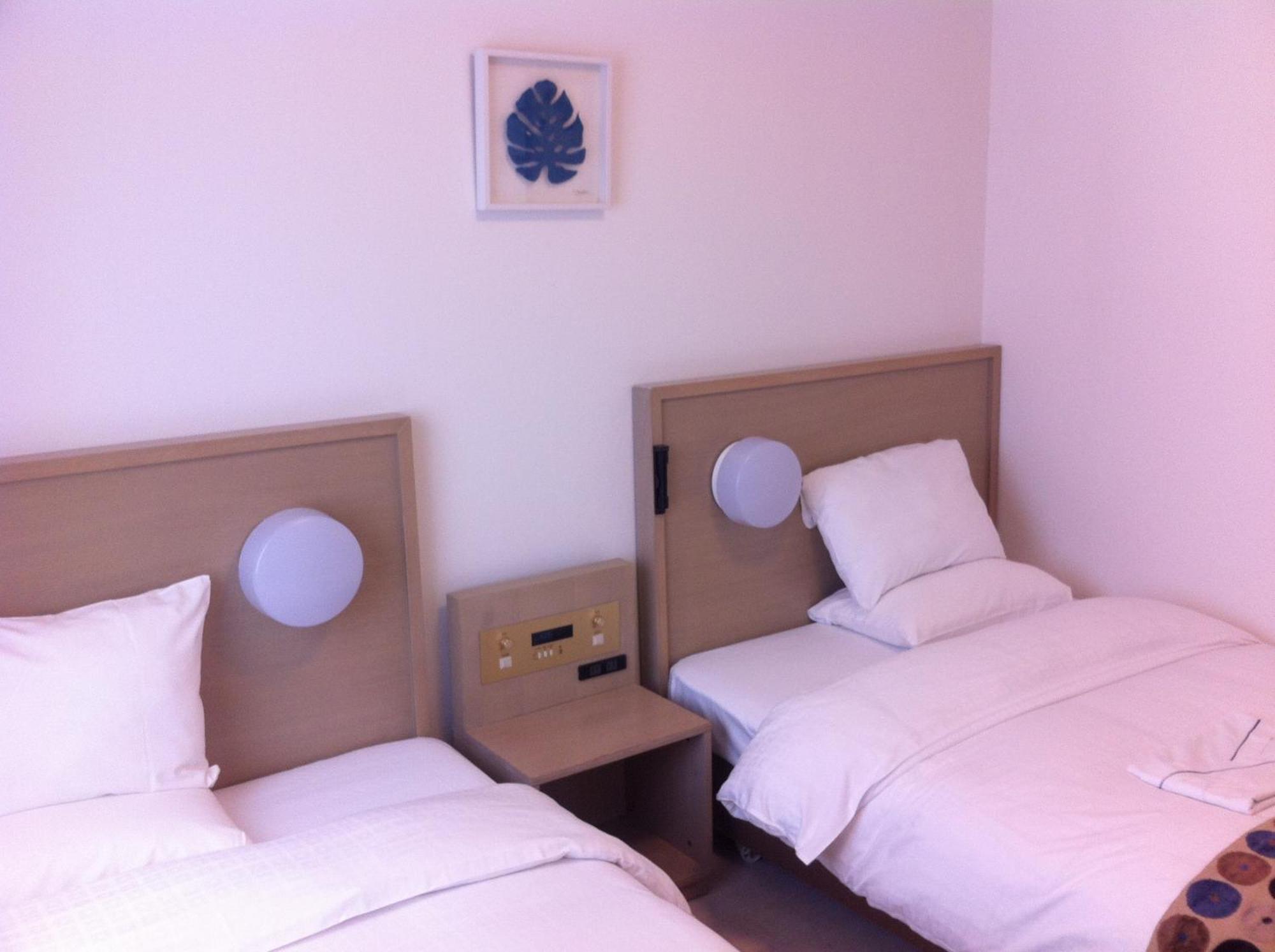 Smile Hotel Okinawa Naha Exterior foto